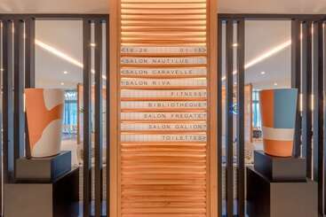 استراحتگاه Holiday Inn Nice   Port St Laurent, An Ihg