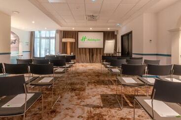 استراحتگاه Holiday Inn Nice   Port St Laurent, An Ihg