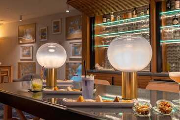 استراحتگاه Holiday Inn Nice   Port St Laurent, An Ihg