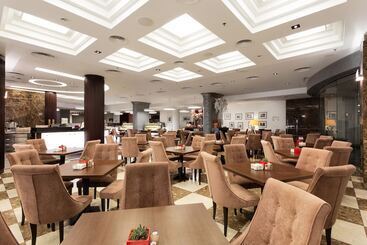 Azimut Hotel Olympic Moscow