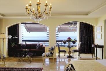هتل Byblos Sur Mer