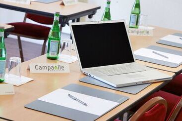 هتل Campanile Versailles Buc