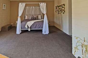 هتل Comfort Inn & Suites King Avenue