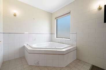 هتل Comfort Inn & Suites King Avenue