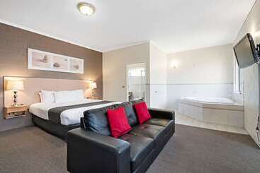 هتل Comfort Inn & Suites King Avenue