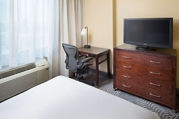 هتل Doubletree By Hilton Los Angeles   Commerce