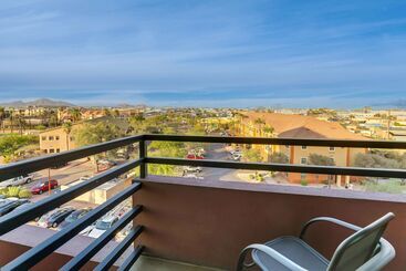 هتل Drury Inn & Suites Phoenix Airport