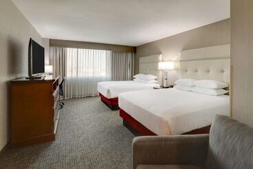 هتل Drury Inn & Suites Phoenix Airport