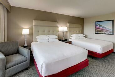 هتل Drury Inn & Suites Phoenix Airport