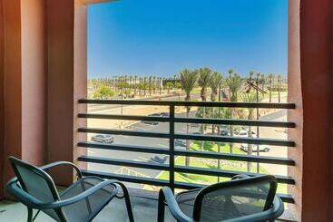 هتل Drury Inn & Suites Phoenix Airport