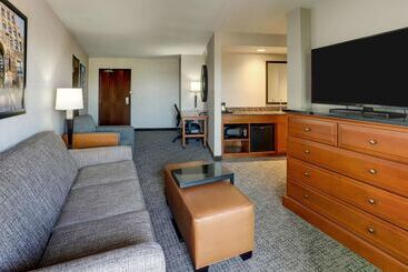 هتل Drury Inn & Suites Phoenix Airport