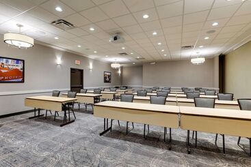 هتل Drury Inn & Suites Phoenix Airport
