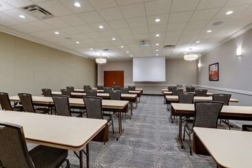 هتل Drury Inn & Suites Phoenix Airport
