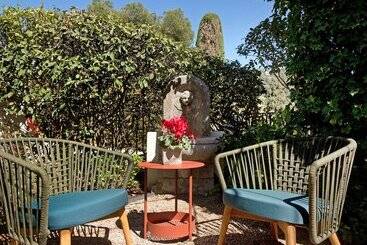 هتل La Grande Bastide