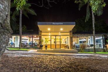 Pirayu Hotel & Resort