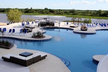 فندق Resort Yacht Y Golf Club Paraguayo