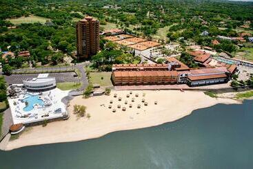 هتل Yacht & Golf Club Paraguayo, A Tribute Portfolio Resort