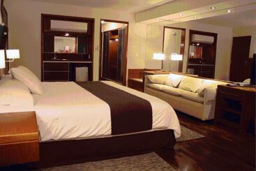 هتل Yacht & Golf Club Paraguayo, A Tribute Portfolio Resort