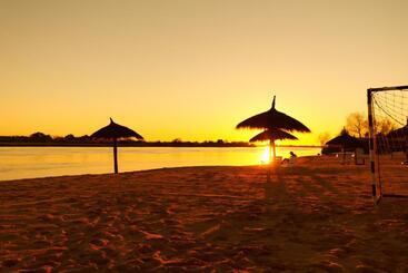 هتل Yacht & Golf Club Paraguayo, A Tribute Portfolio Resort