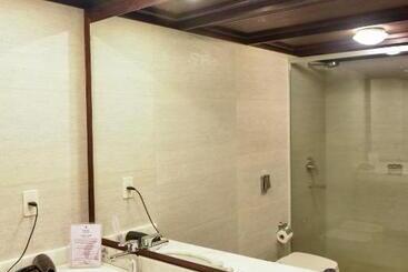 هتل Yacht & Golf Club Paraguayo, A Tribute Portfolio Resort