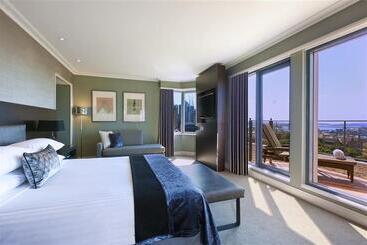 Отель Sheraton Grand Sydney Hyde Park