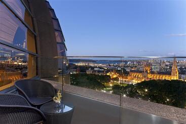 Отель Sheraton Grand Sydney Hyde Park