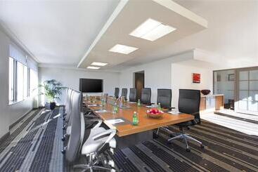 Отель Sheraton Grand Sydney Hyde Park