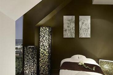 Отель Sheraton Grand Sydney Hyde Park