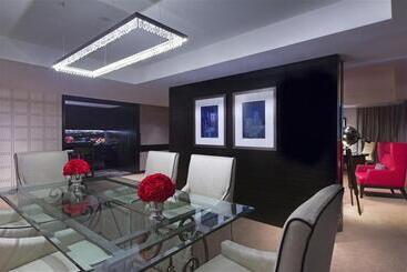 Отель Sheraton Grand Sydney Hyde Park