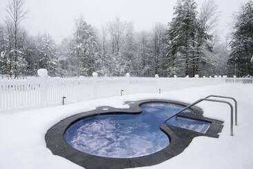 هتل The Essex Resort & Spa