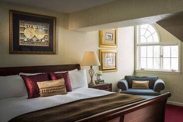 هتل The Essex Resort & Spa