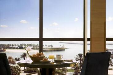 هتل The Ritzcarlton, Bahrain