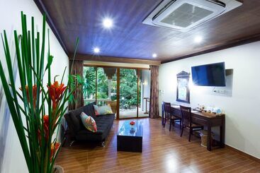 هتل Tropica Bungalow Beach