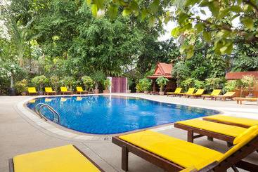 هتل Tropica Bungalow Beach