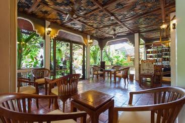 هتل Tropica Bungalow Beach