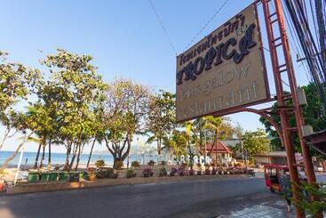 هتل Tropica Bungalow Beach
