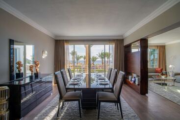 Maritim Jolie Ville Resort & Casino