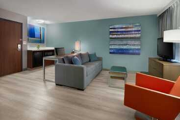 Radisson Suites Hotel Toronto Airport