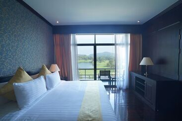 هتل Blue Canyon Country Club