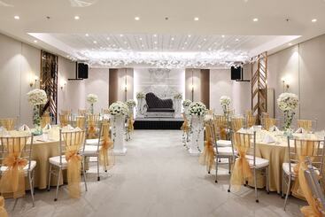 هتل City Garden Suites Manila