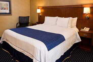 هتل Courtyard Sacramento Airport Natomas