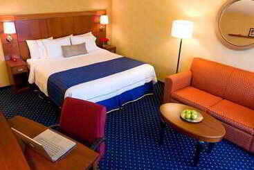 هتل Courtyard Sacramento Airport Natomas