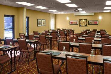 هتل Courtyard Sacramento Airport Natomas