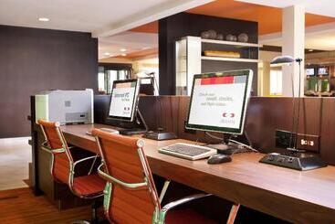 هتل Courtyard Sacramento Airport Natomas