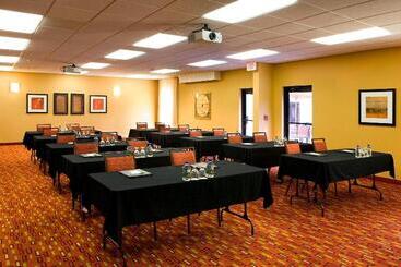 هتل Courtyard Sacramento Airport Natomas