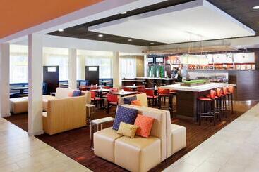 هتل Courtyard Sacramento Airport Natomas