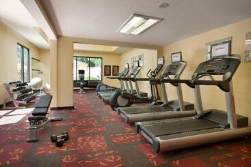 هتل Courtyard Sacramento Airport Natomas