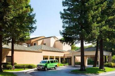 هتل Courtyard Sacramento Airport Natomas