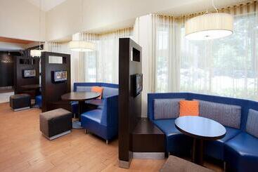 هتل Courtyard Sacramento Airport Natomas