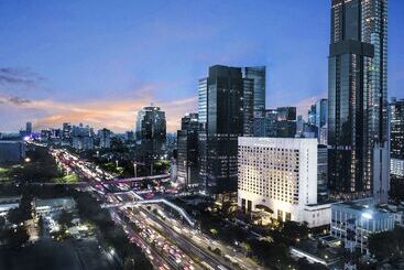 Mangkuluhur Artotel Suites